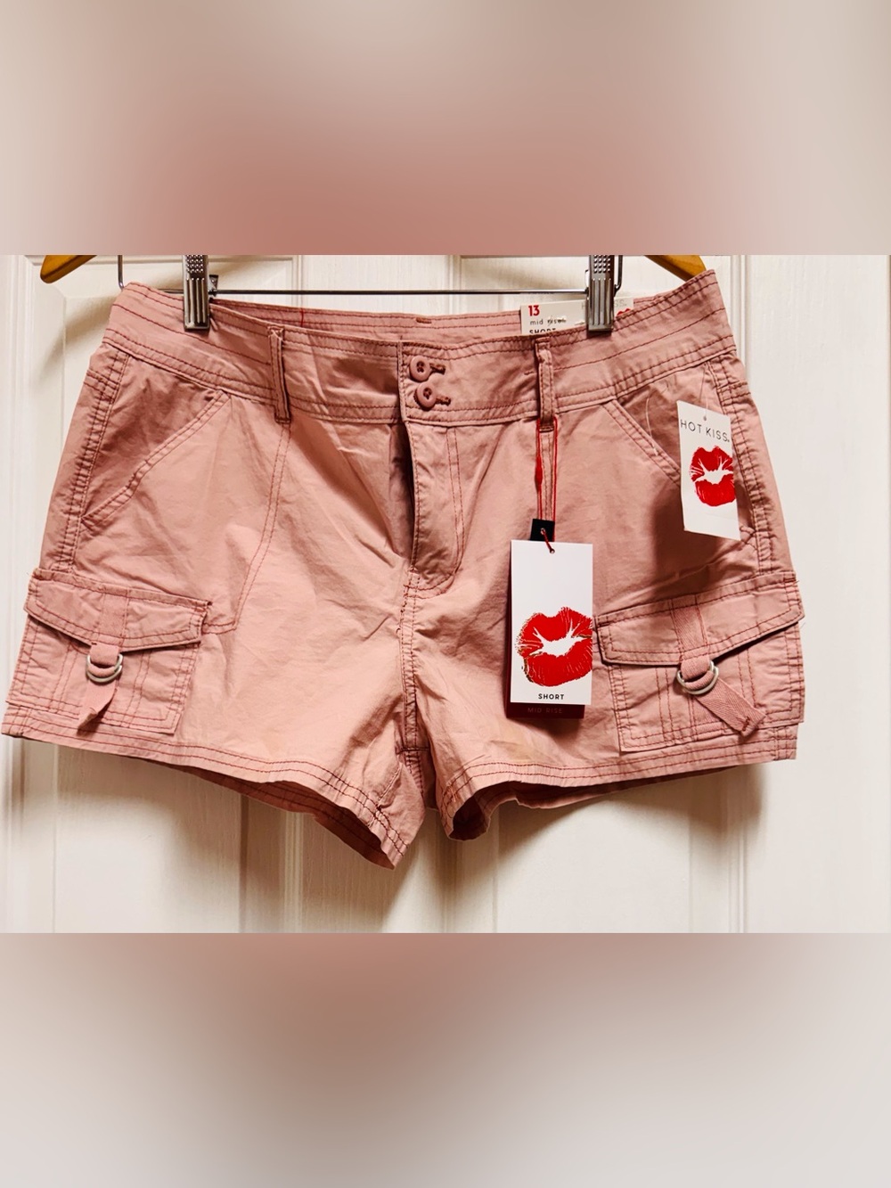 Hot Kiss Cargo Shorts in Dusty Rose